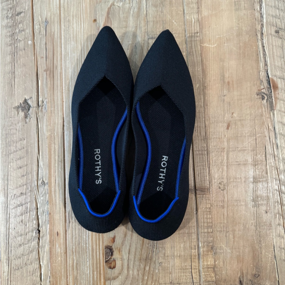 Rothy’s The Point in black
